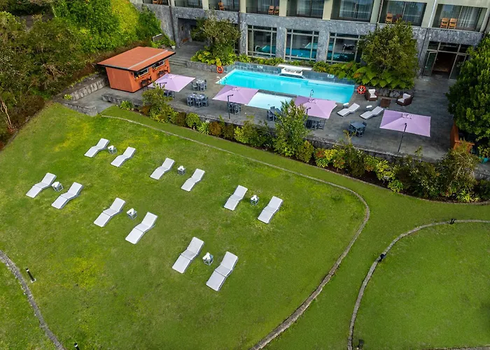 Park Lake Luxury Hotel
