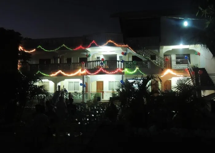 Palm Grove Saud Holiday Complex Hotel