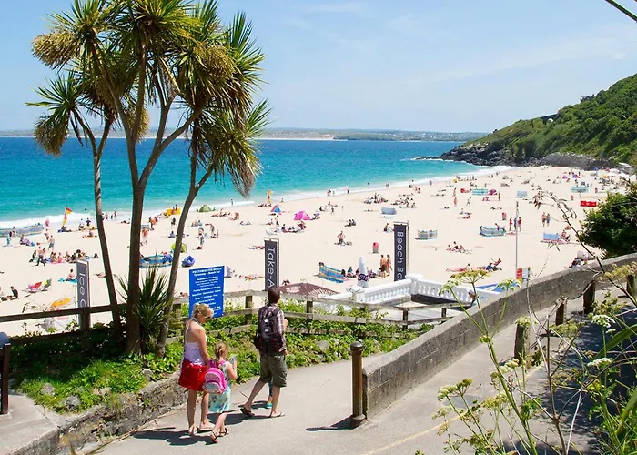 St Ives Apartment Less Than 5 Minutes Walk To Beach Parking Available