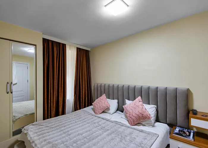 Hillside City Center Hotel