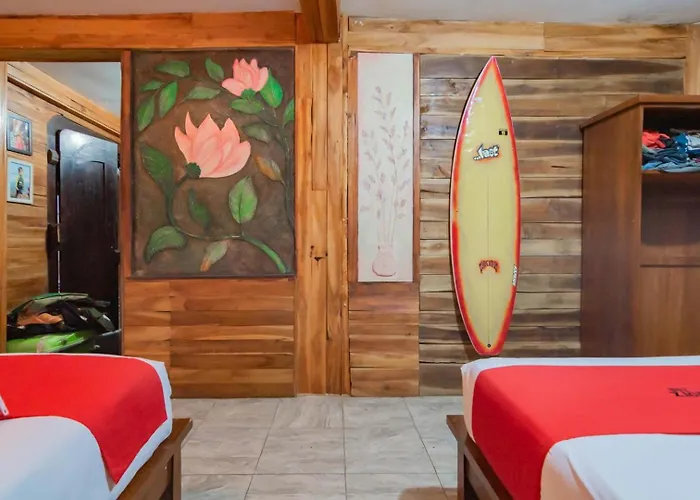 Reddoorz Near Pantai Karang Hawu Pelabuhan Ratu