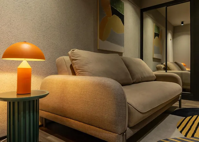 Momax Hotel
