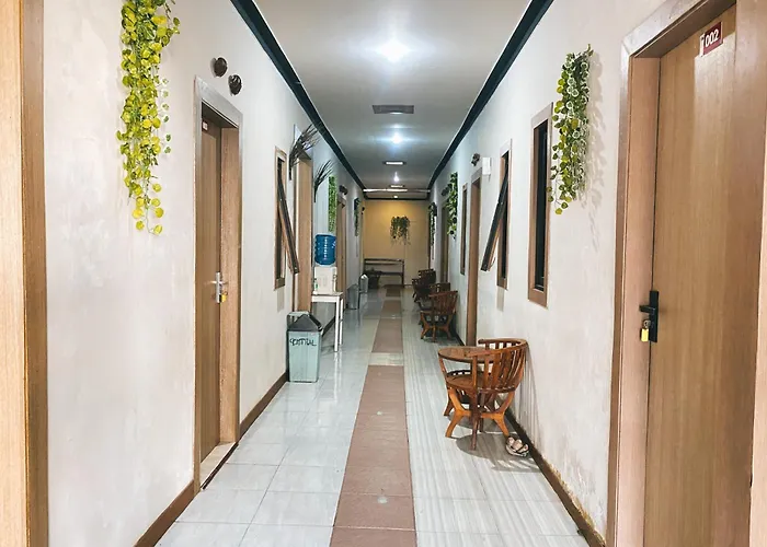 Central House Karimunjawa Mitra Reddoorz