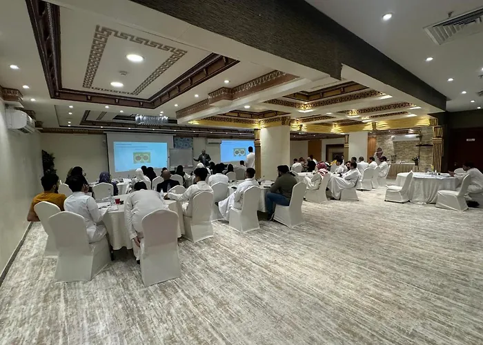 Meral Crown Hotel
