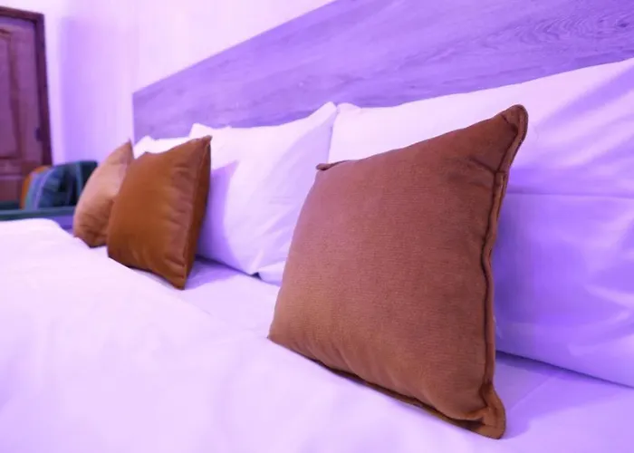 Hotel Noon