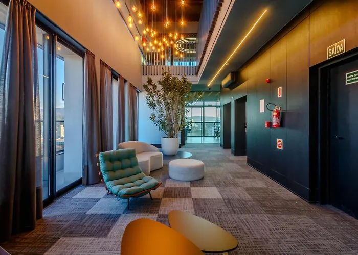 Loft Novo todo Mobiliado com WIFI Piscina e próximo a Oktober