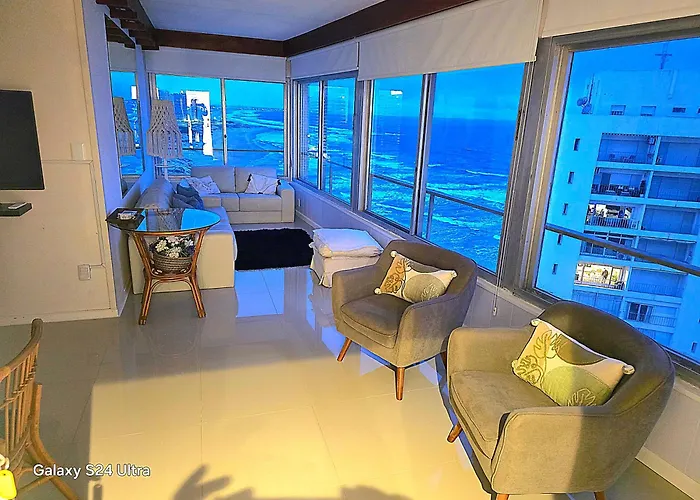 APTO 1011 Piso 10 Santos Dumont excepcional vista al mar