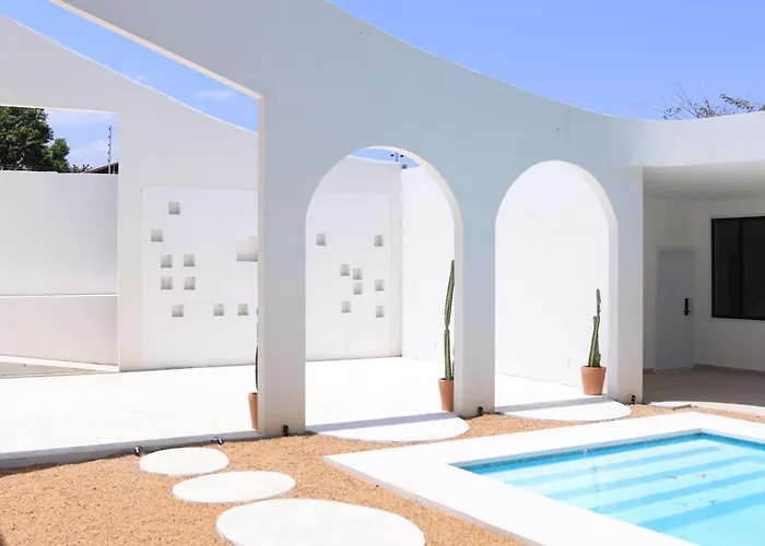 Roka Hotel Boutique