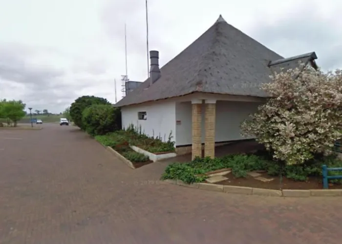 Millys Restaurant And Chalets