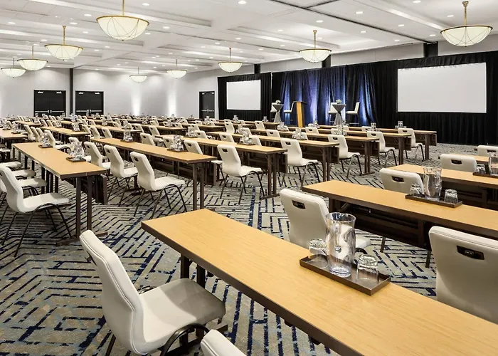 Courtyard By Marriott Minneapolis Downtown