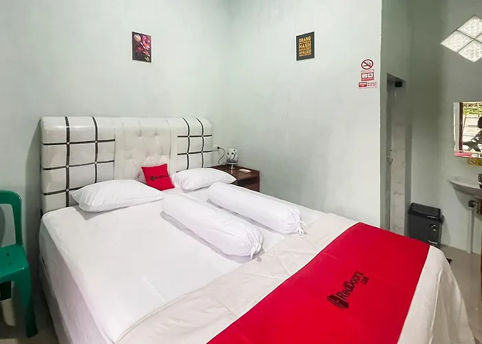 Reddoorz Near Kantor Bupati Tapanuli Tengah Aek Tolang