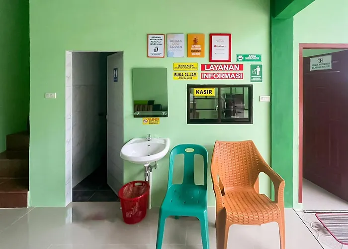 Reddoorz Near Kantor Bupati Tapanuli Tengah Aek Tolang