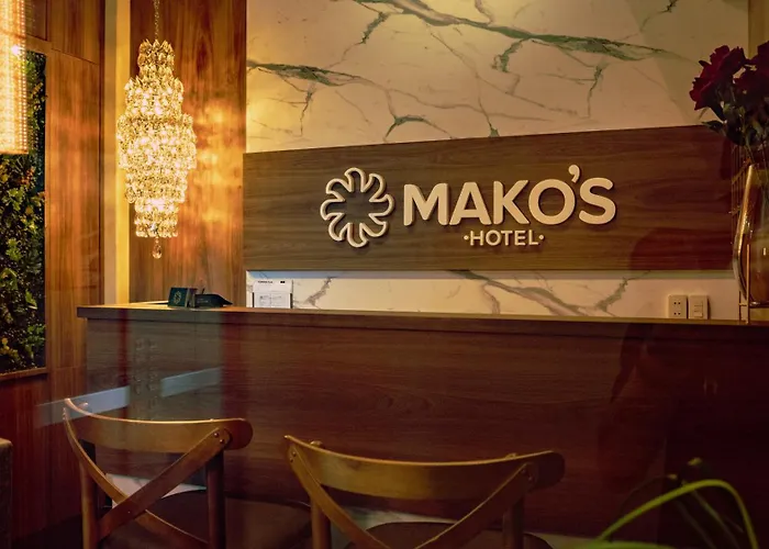 Mako'S Hotel
