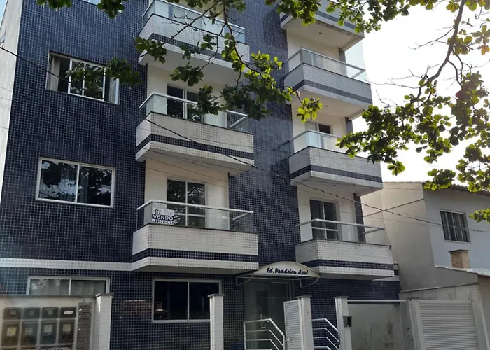 Apartamento completo a 2 min à pé da praia