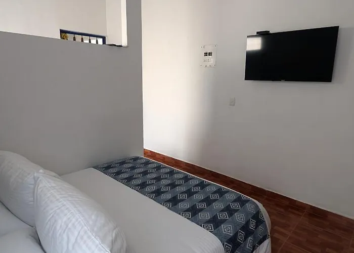 Hotel Sin Escala Casa Azul Cali