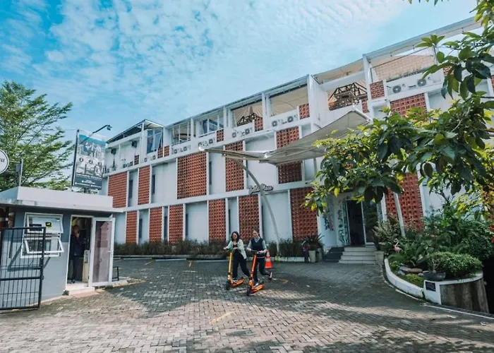 Bell'S Place Sentul
