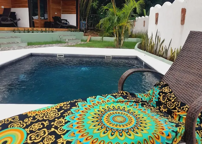 Tiki Lodge Hotel De Charme