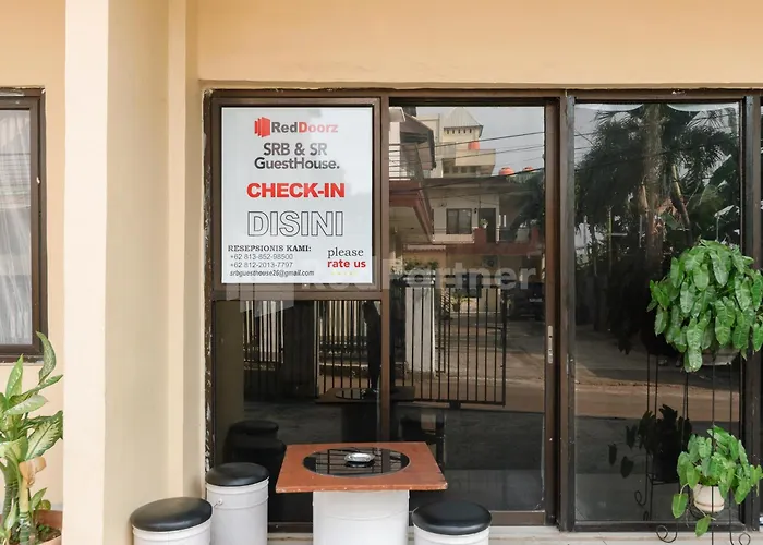 Sr Residence Near Mall Ciputra Cibubur Mitra Reddoorz