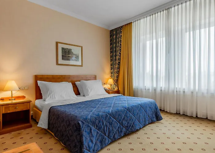 Natsionalny Hotel