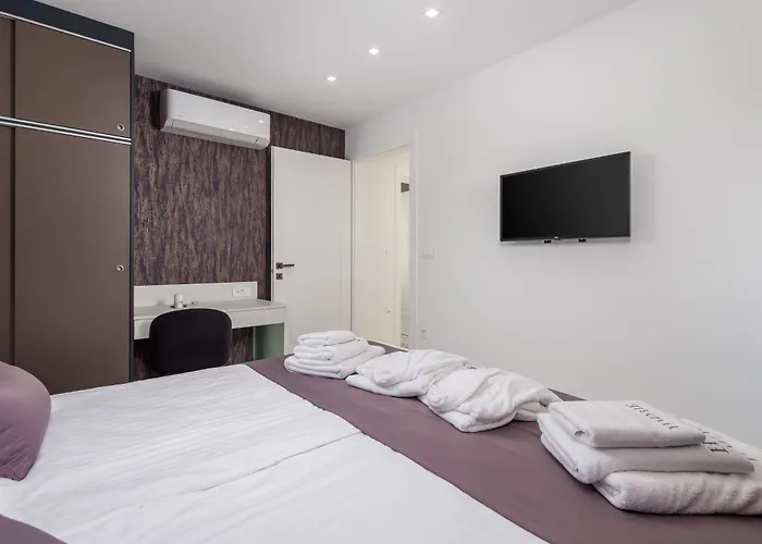 Hadrie Luxury Resort And Vilas Rova