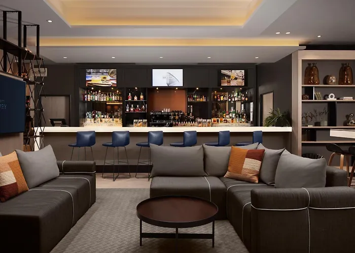 Courtyard By Marriott Paris Porte De Versailles