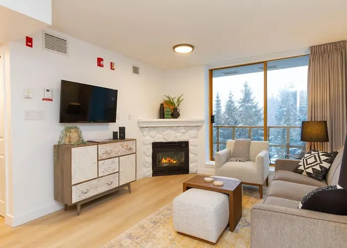 Renovated 1Bed-1Bath In Village With Pool, Hot Tub, And Sauna