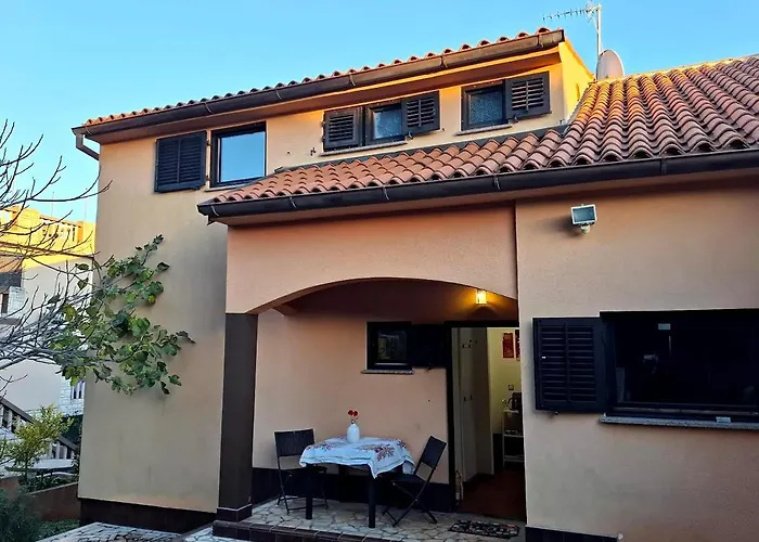 Apartments Delas