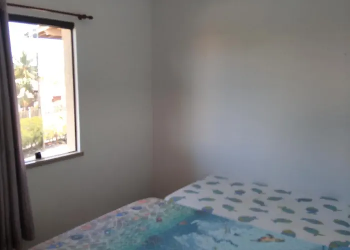 Apartamento em guarajuba 200m da praia