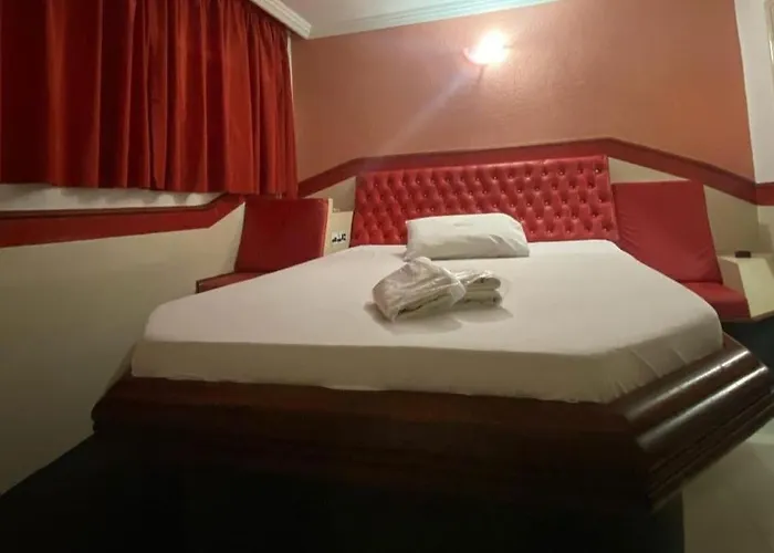 Lets Hotel