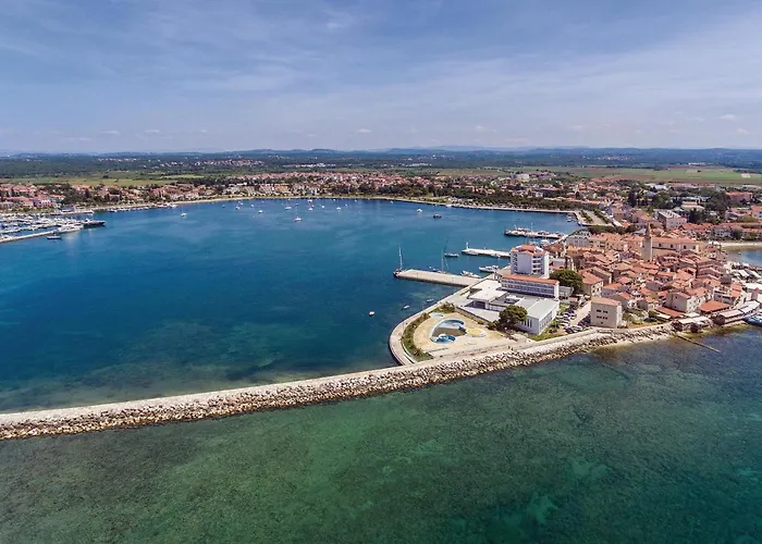 2 Bedroom Beach Front Apartment In Zambratija