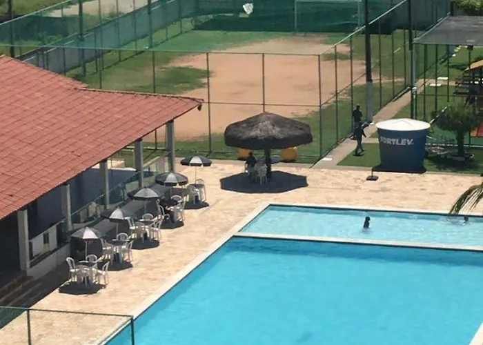 Piscina, Campo, Quadra poliesportiva e Salão festa