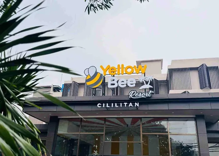 Yellow Bee Resort Cililitan Jacarta
