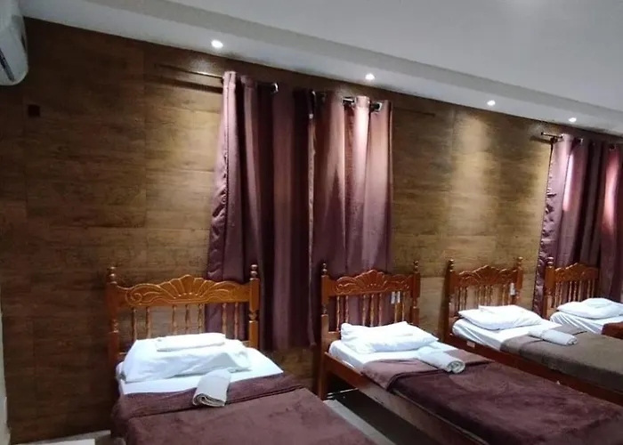 Sam House Hotel