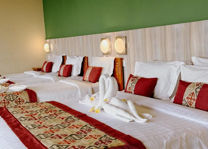 Amed Cafe & Hotel Kebun Wayan