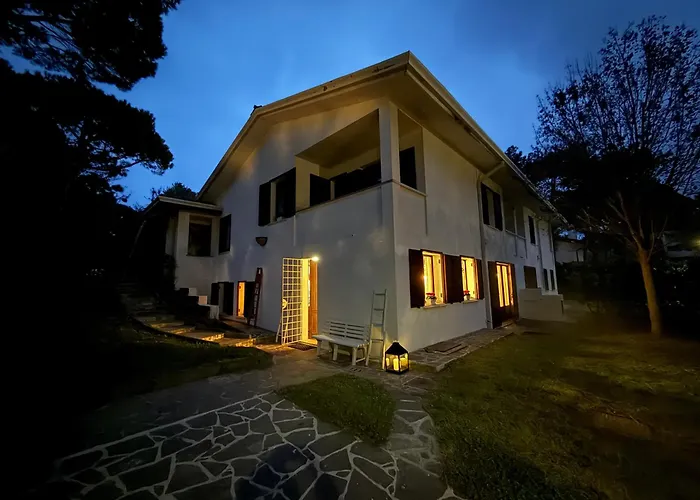 Villa By The Sea And Shared Pool