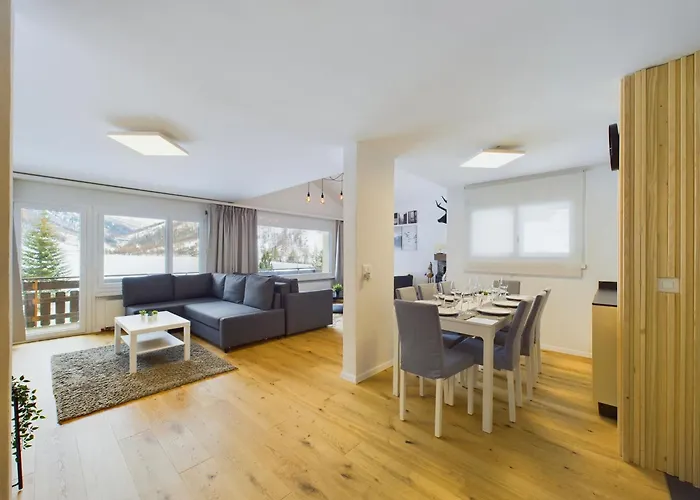 Mountain Majesty Apartment With Stunning Views