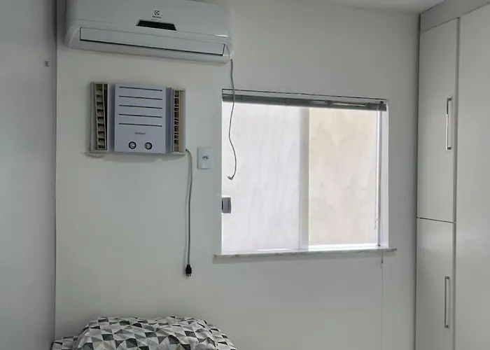 Ar nos 2 quartos e sala
