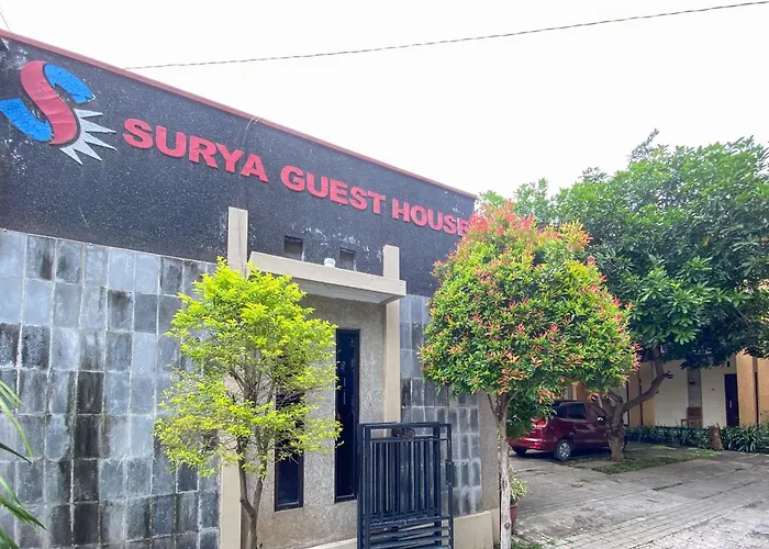 Urbanview Surya Guest House Probolinggo