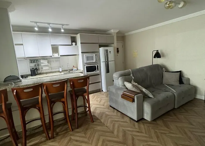 Apartamento na Praia do Perequê