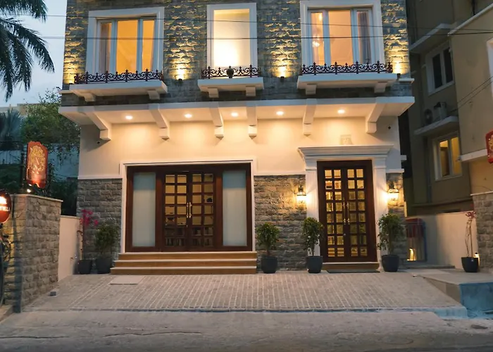 Hotel Naren Villa
