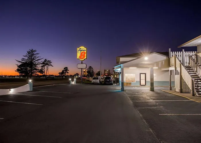 Super 8 By Wyndham Crescent City