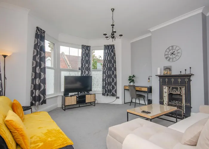 Stylish 91Sqm Victoria 2 Bedroom Apartment