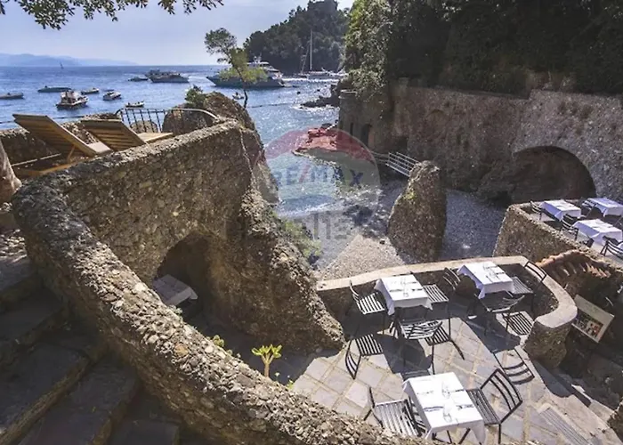 Portofino Deluxe Family Suite - Balcony, Sea View, Private Hotel Beach