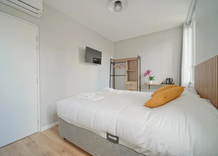 Hotel Trianon Saint Ouen