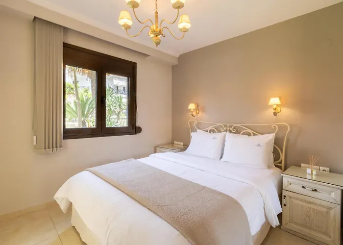Kassandrinos Apartments Apostolos