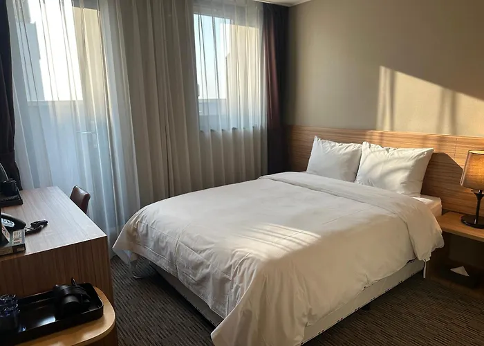 Golden Harbor Hotel Pyeongtaek