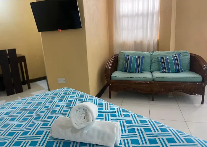 Bay Heights Escape Aparthotel