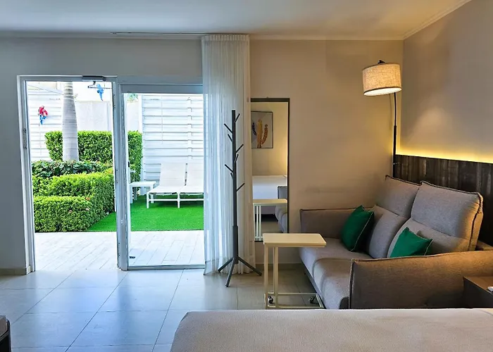 Aruba Boutique & Art Hotel - Adults Only
