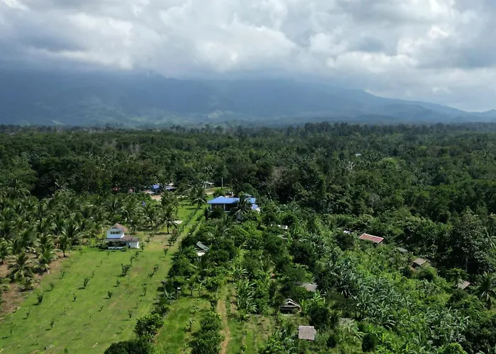 Paruparong Bughaw Ecofarm Resort