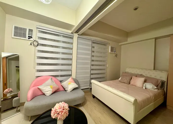 The Palladium - Modern Executive Studio